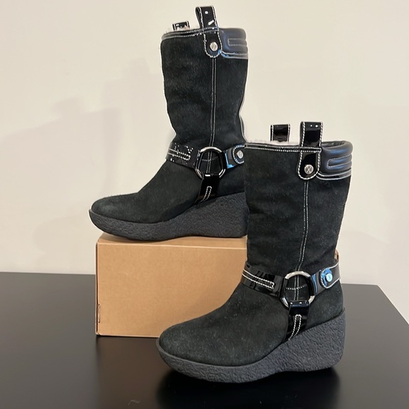 Cole Haan Black Suede Wedge Mid-Calf Pull On Boot Size 7.5 - Picture 2 of 13